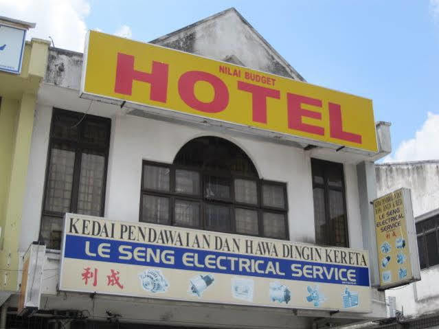 Nilai H2 Hotell Exteriör bild